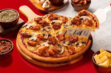 Mushroom Chicken Pizza