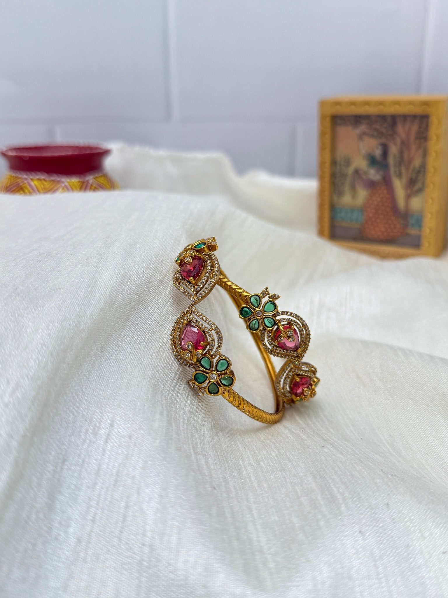 Antique Designer Bracelet 6870 ( 3 Colours)-2.4 / Pink-Green