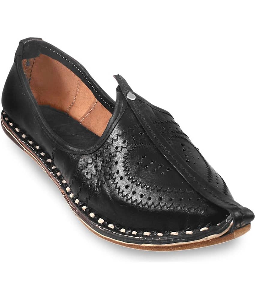 Apratim Black Men's Jutti