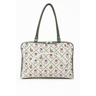 Fristdemannd Portable 3D Cartoon Lunch Box Bag Useful Insulated Travel Lunch Tiffin Storage Bag for Office, College, Picnic  School for Kids and Adults (Pack-1 Random Color)