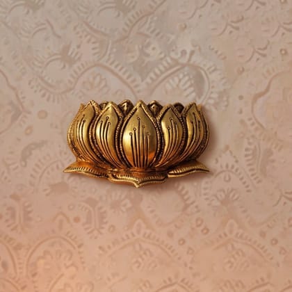 Brass Showpiece Wall Hanging Lotus Flower God Idol Statue, Height : 3 Inch (BSMAS1607 D)