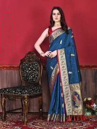 Yavira silk Women's Blue Handwoven Silk Blend Saree