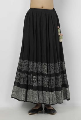 Kaani Black and White Tri Pattern Hand-Block Printed Tasseled Kota Skirt-M