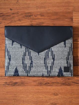 Envelope Laptop Sleeve for 13" Macbooks in Jute-Beige