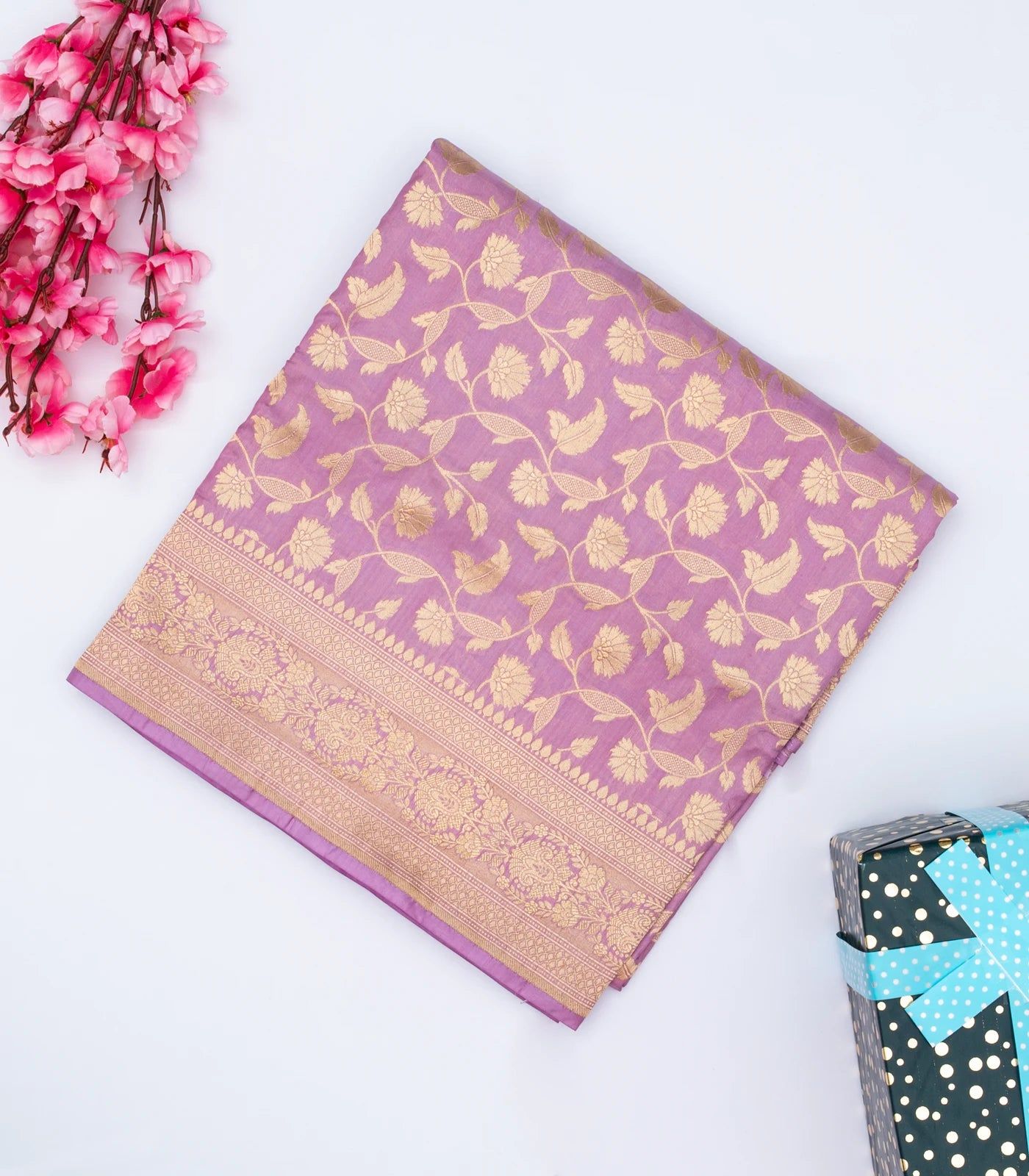 Lavender Handloom Banarasi Silk Saree With Floral Vine Motifs-Lavander