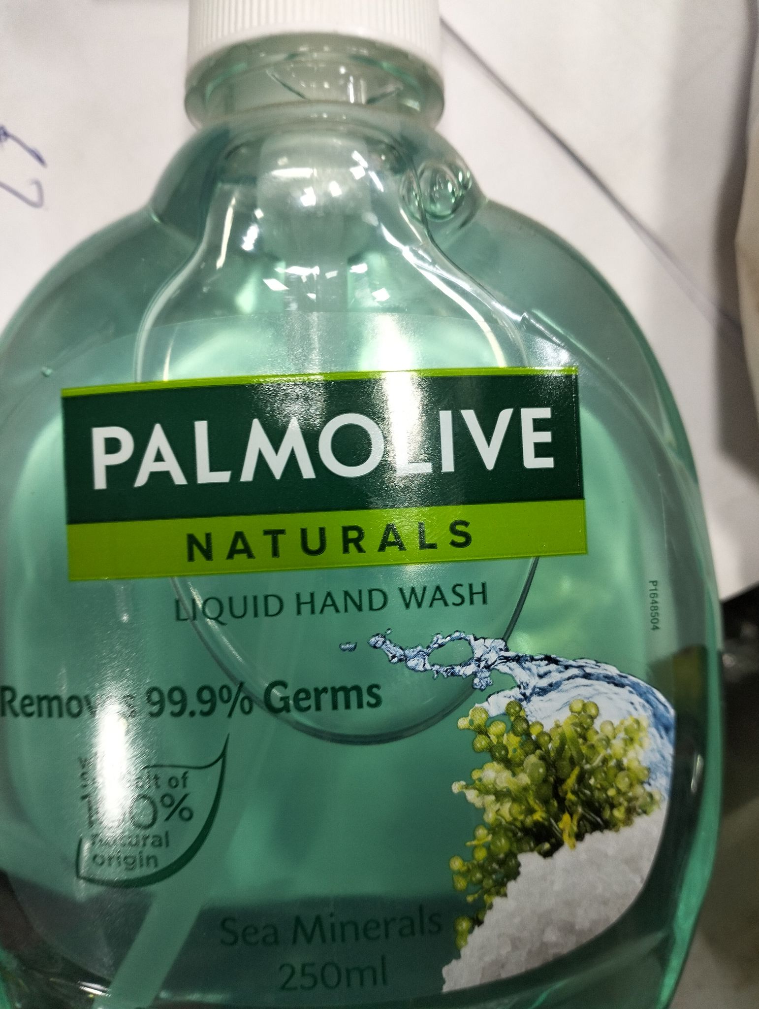 Palmolive Naturals Liquid hand wash Removes 99.9% germs 