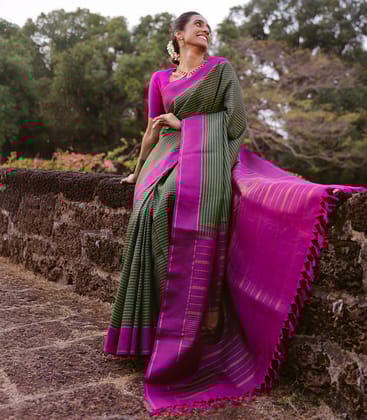 Black & Green Handloom Kanchipuram Silk Saree With Checks-Black