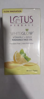 Lotus Herbals White glow Vitamin c gold Radiance face oil 