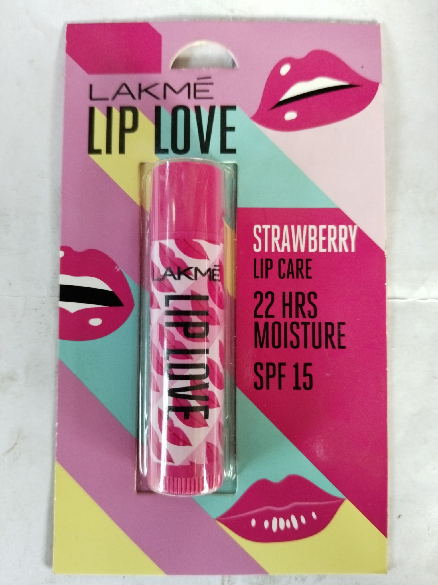 Lakme Lip love Strawberry Lip care 22 hrs Moisture 