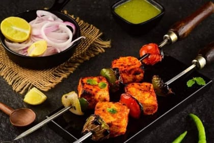Achari Paneer Tikka [8 Pcs]