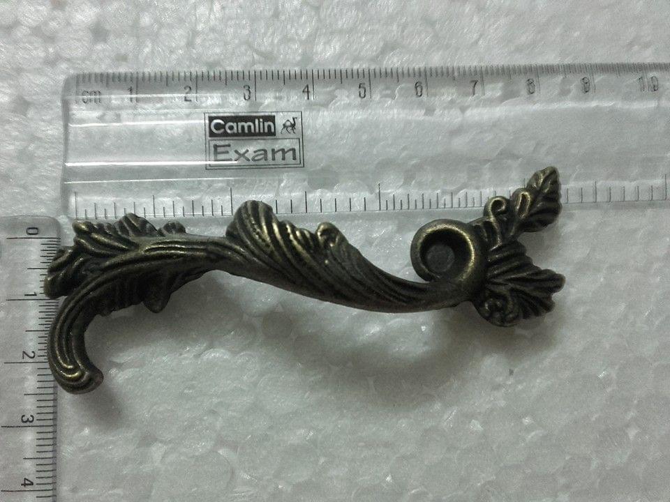 Royal Handle
