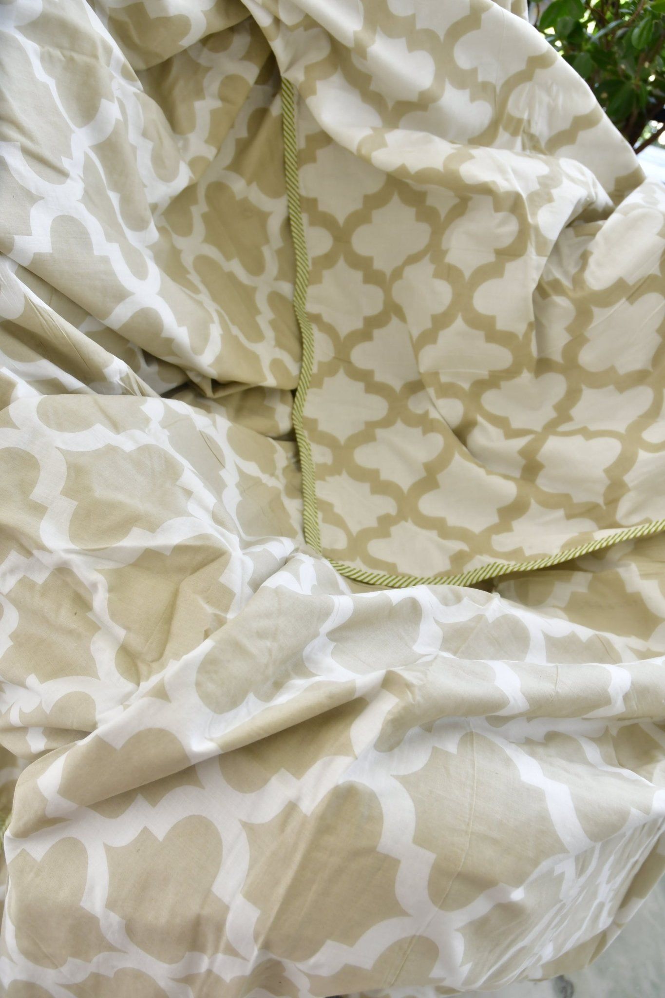 Beige n White Mul Mul Reversible Dohar Single (Pair)