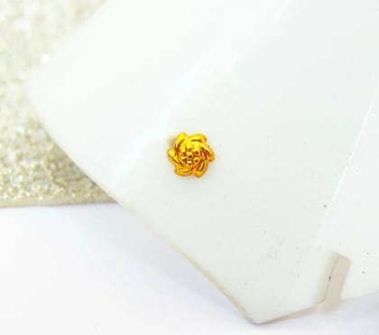 Beautiful Gold Plated Nose Pin Gole Pital Self Design Wedding Nose Ring Fashion Gift Jewellry Pack of 1
