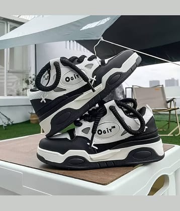 PM Traders Ogiy Retro shoes For Men White Men's Sneakers