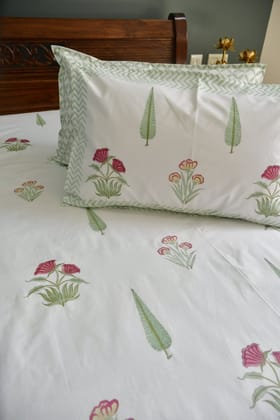 Summer Bliss Bedsheet : Refreshing Comfort -King (90 x 108) inches bedsheet