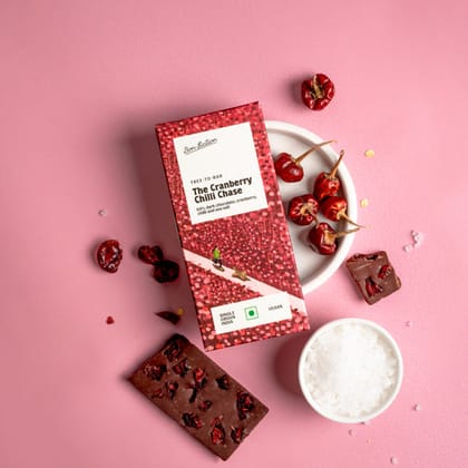 Bon Fiction The Cranberry Chilli Chase (Mini) - Dark Cranberry Chilli Chocolate, 21 gm