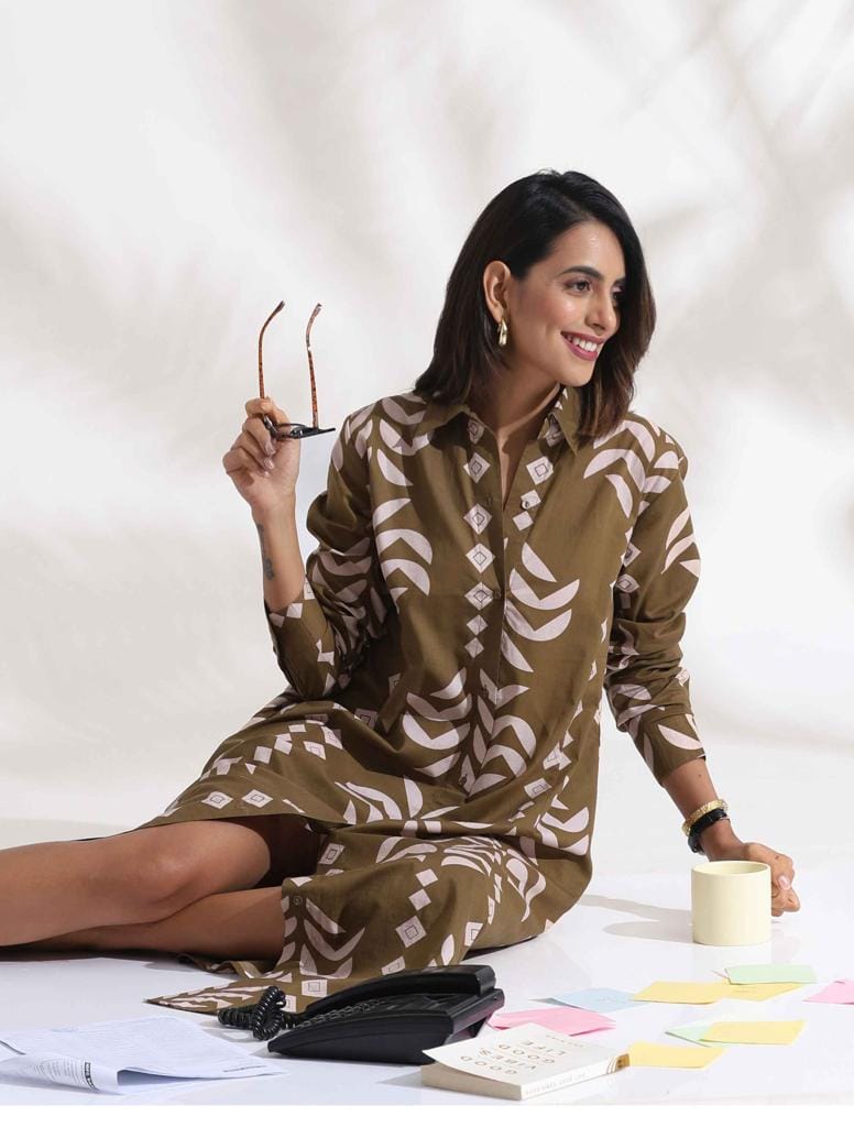 trueBrowns Olive Green Cotton Print Shirt Dress - Green  (XL)