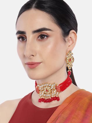 Gold-Plated Kundan-Studded Jewellery Set Gold-Plated Kundan-Studded Jewellery Set