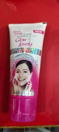 Glow lovely face wash 50 g