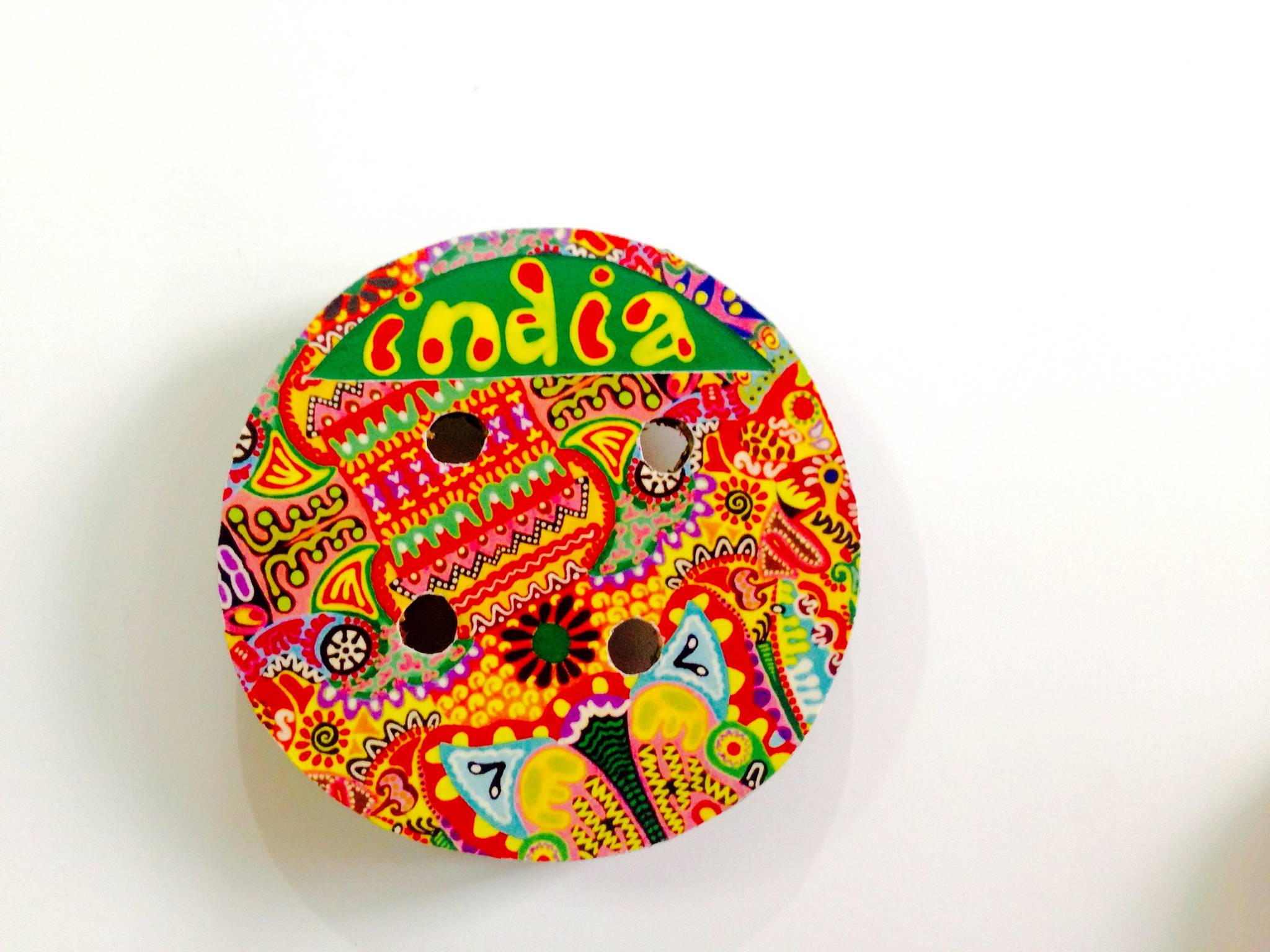 Colorama Button India Wooden Magnet