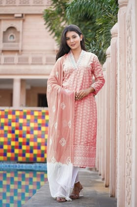 Soft Lace Sophistication Kurti Set-Peach / M