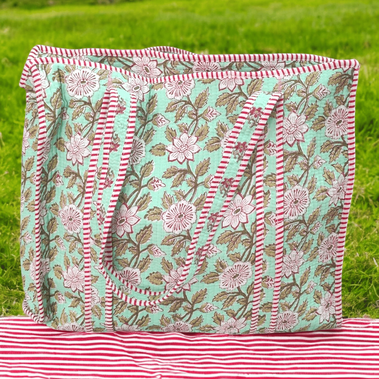 Quilted Tote Bag with zip -Pink and green floral