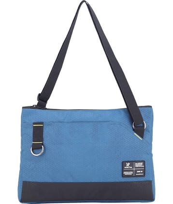 Arctic Fox Twist Deep Dive Sling Bag