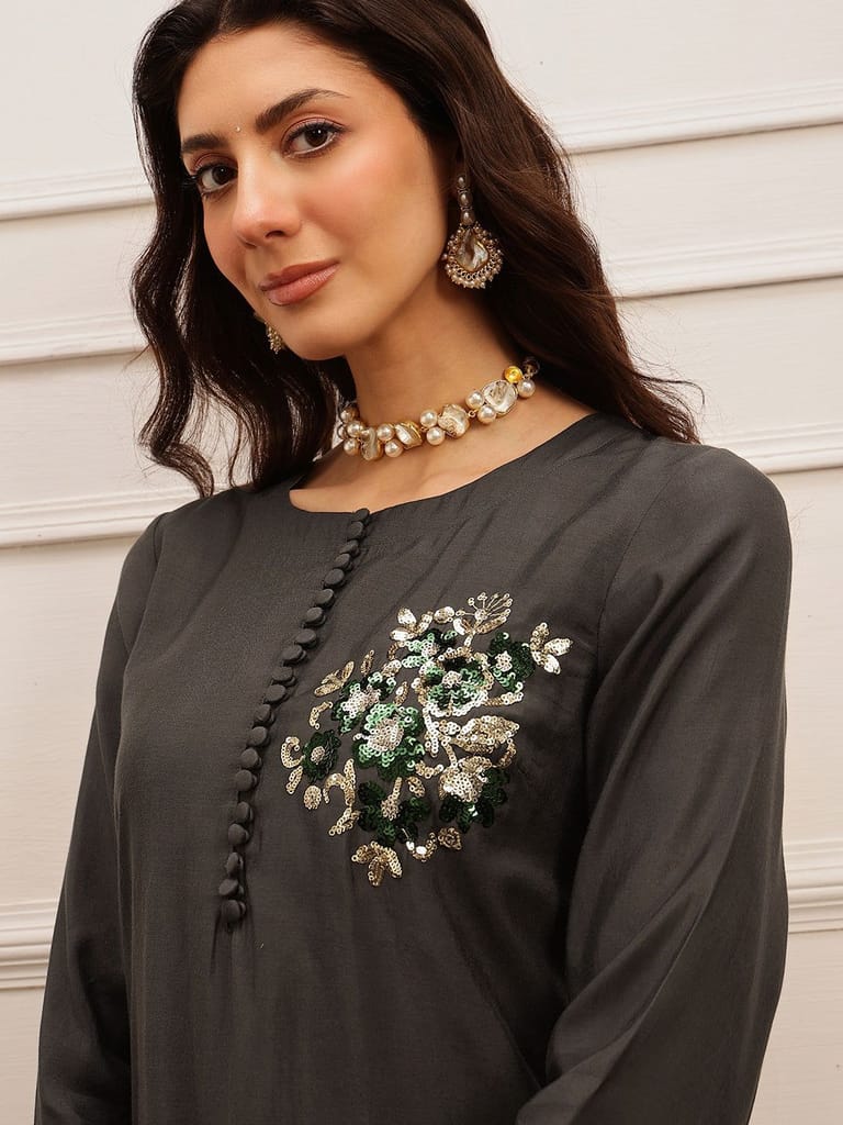 Midnight Elegance Embroidered Kurta