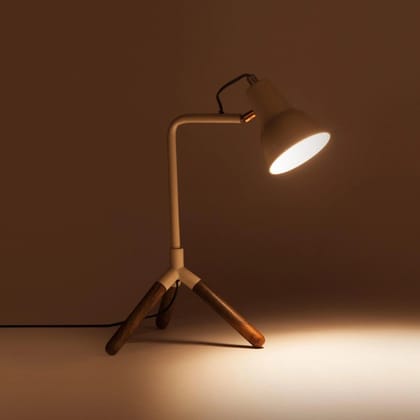 OONA BSNT LEANER STUDY LAMP TEAK WOOD OONA BSNT LEANER STUDY LAMP TEAK WOOD