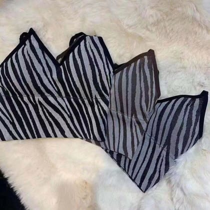 TCT Beginner Bralette in Black grey-30B / Black Stripes