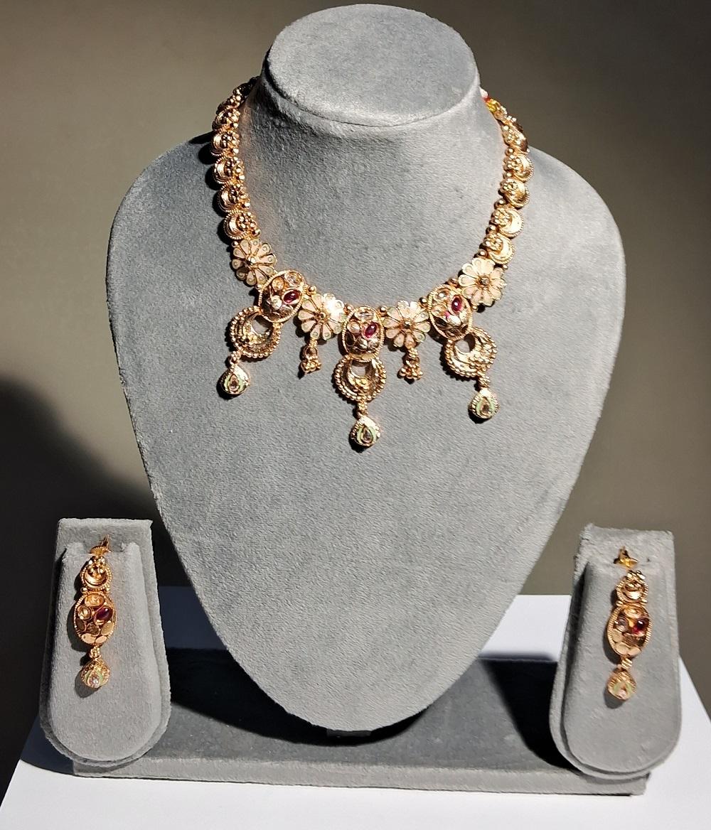 NECKLACE RAJ