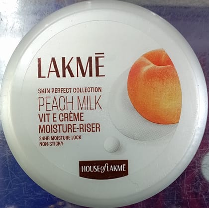 Lakme peach milk vit cream 