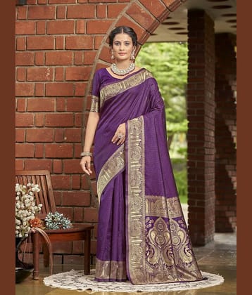 Sariya Jacquard Woven Saree With Unstitched Blouse Piece ( Wine )