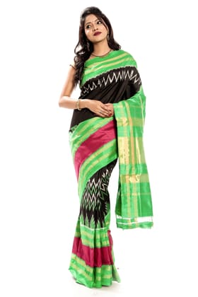 Pochampally Saree - Ikkat Silk Saree in Light Green - Black