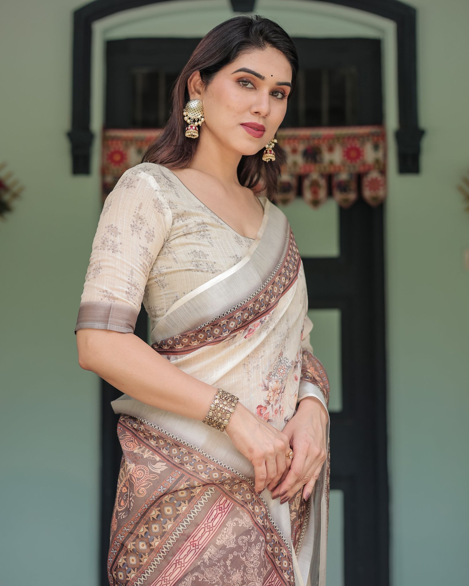 Cream and Brown Floral Print Pure Cotton Linen Saree with Blouse and Tassels on Edges-Regular