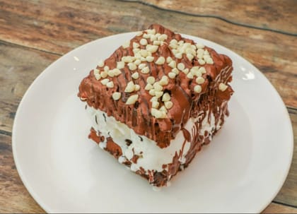 Bronut overload sandwich waffle