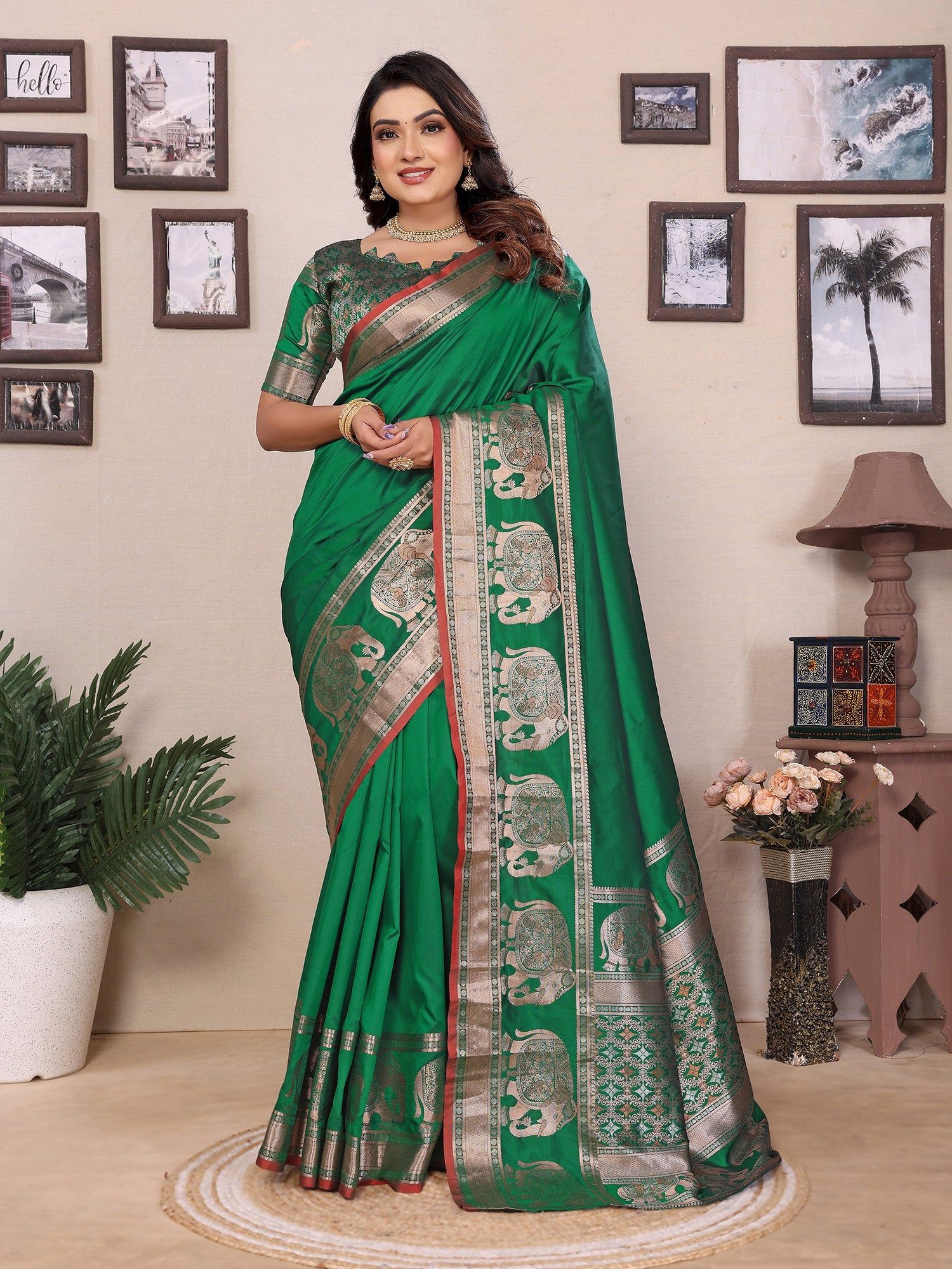 Green Soft Silk Solid Self Jacquard Weaving Banarasi Saree