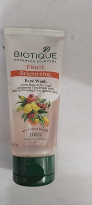Biotique Advanced ayurveda Fruit Face wash 