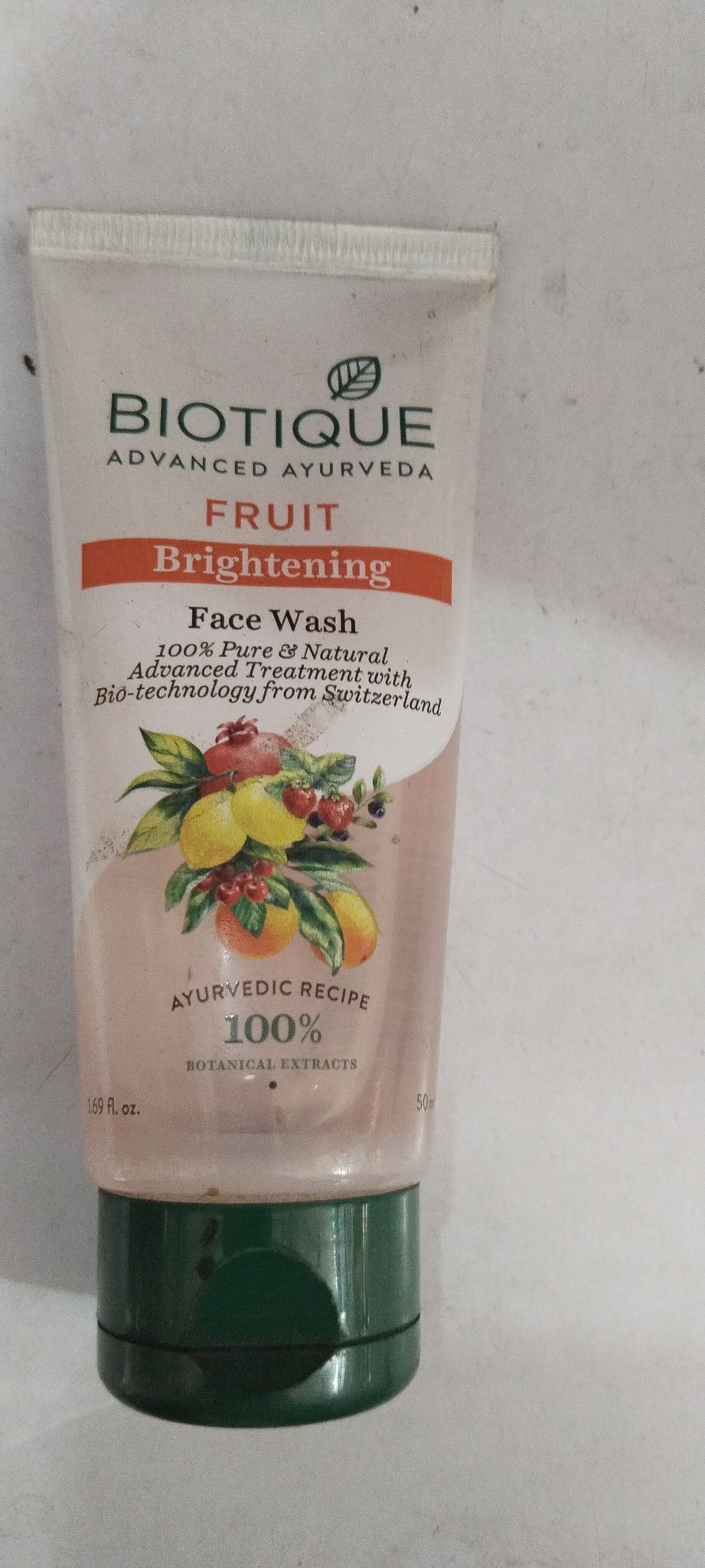 Biotique Advanced ayurveda Fruit Face wash 