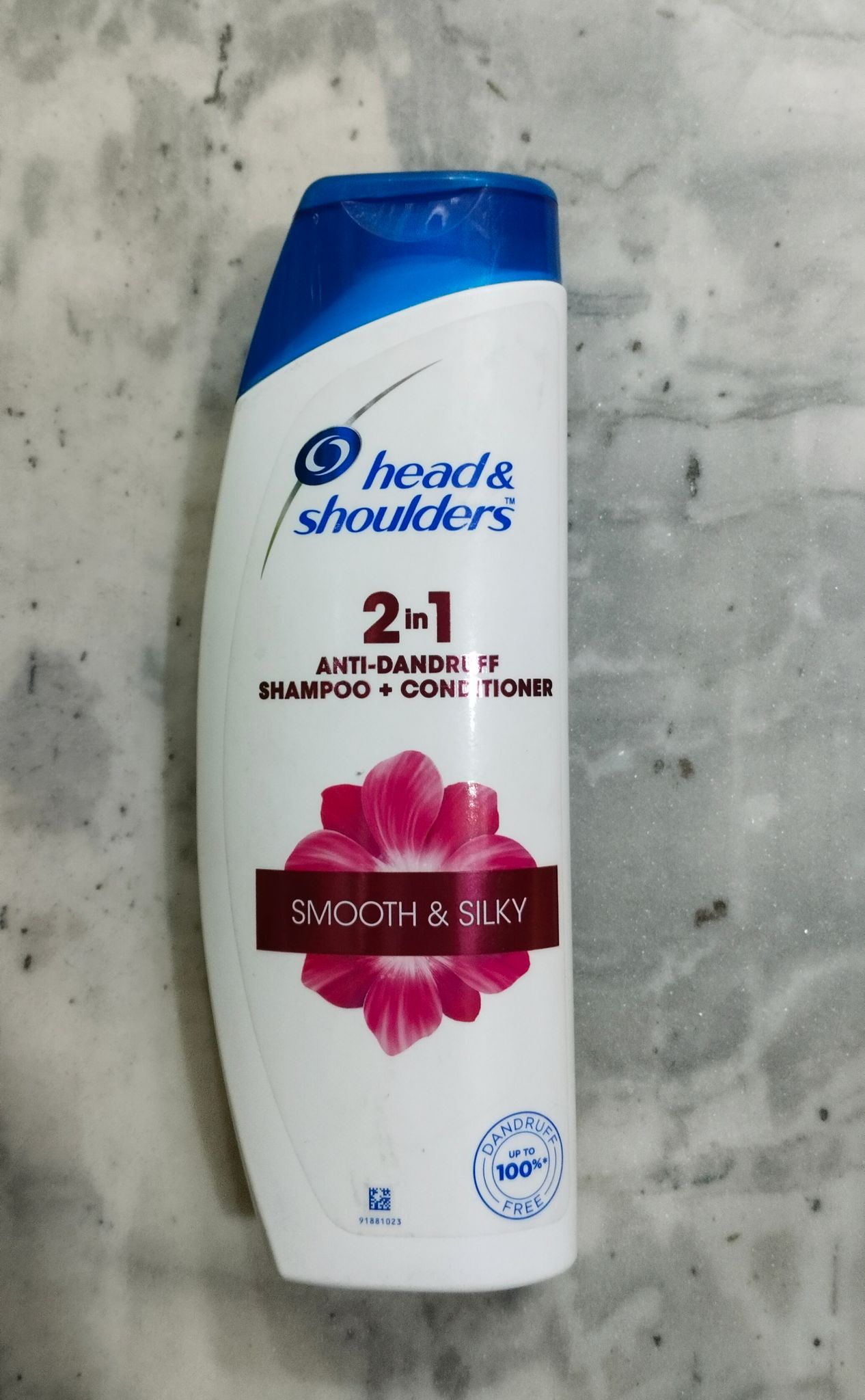 Head shoulder 2 in 1 anti-Dandruff shampoo smooth and silky 340 ml