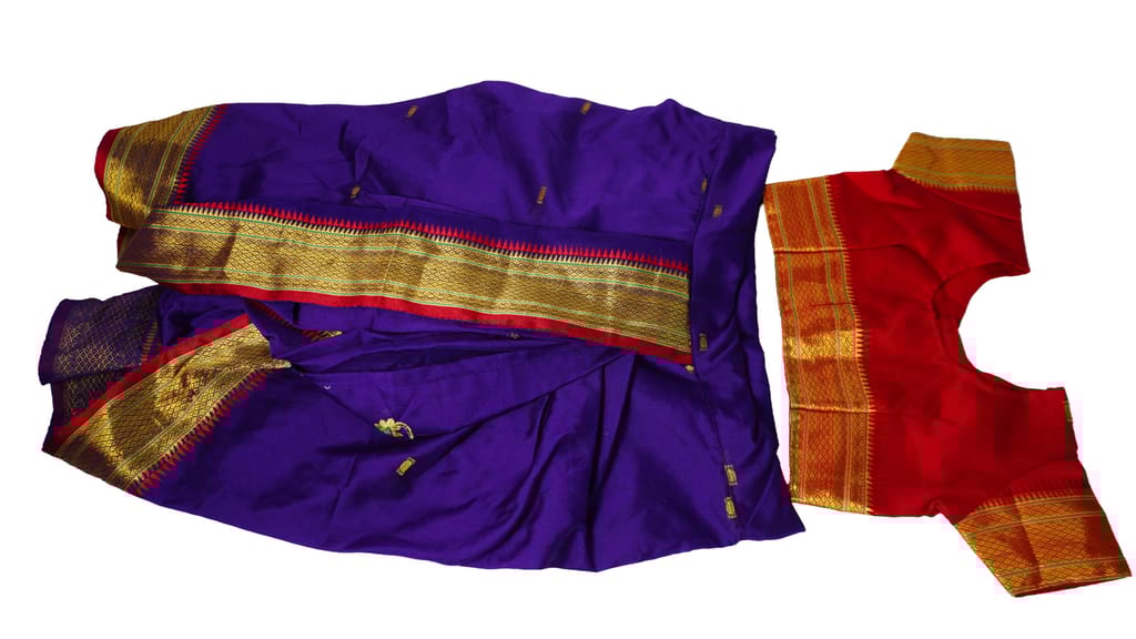 Nauvari Saree 1 piece each
