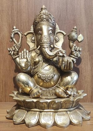 BRASS GANESHA IDOL ON LOTUS BASE BRASS GANESHA IDOL ON LOTUS BASE