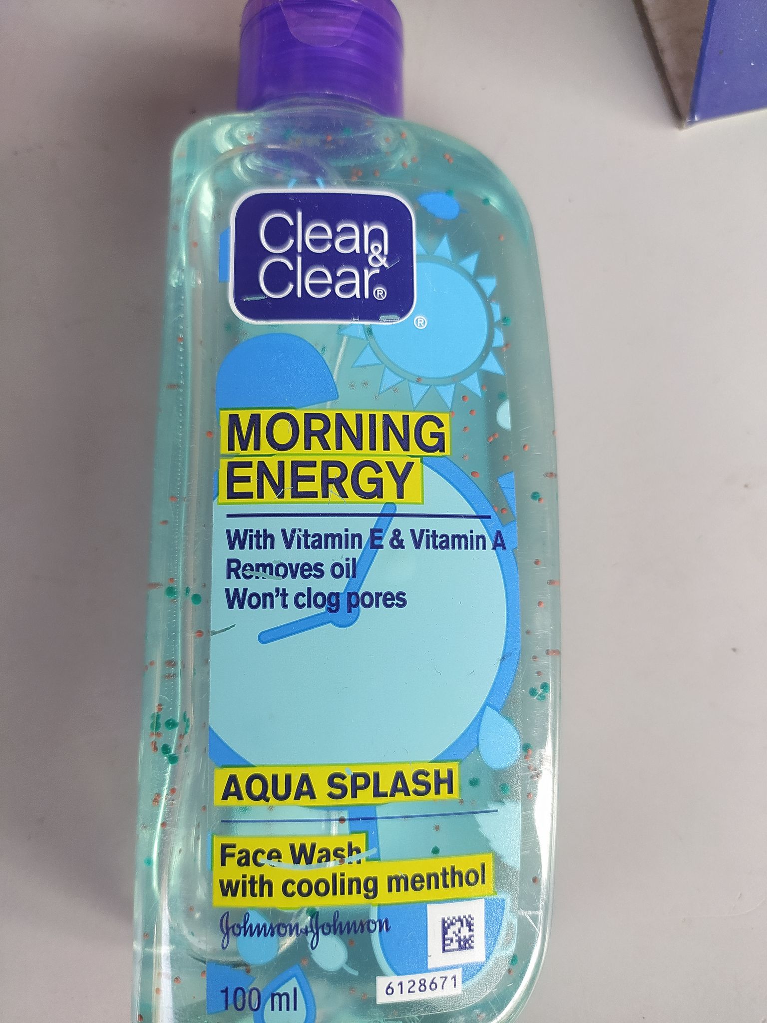 Clean Clear Morning Energy Face wash 