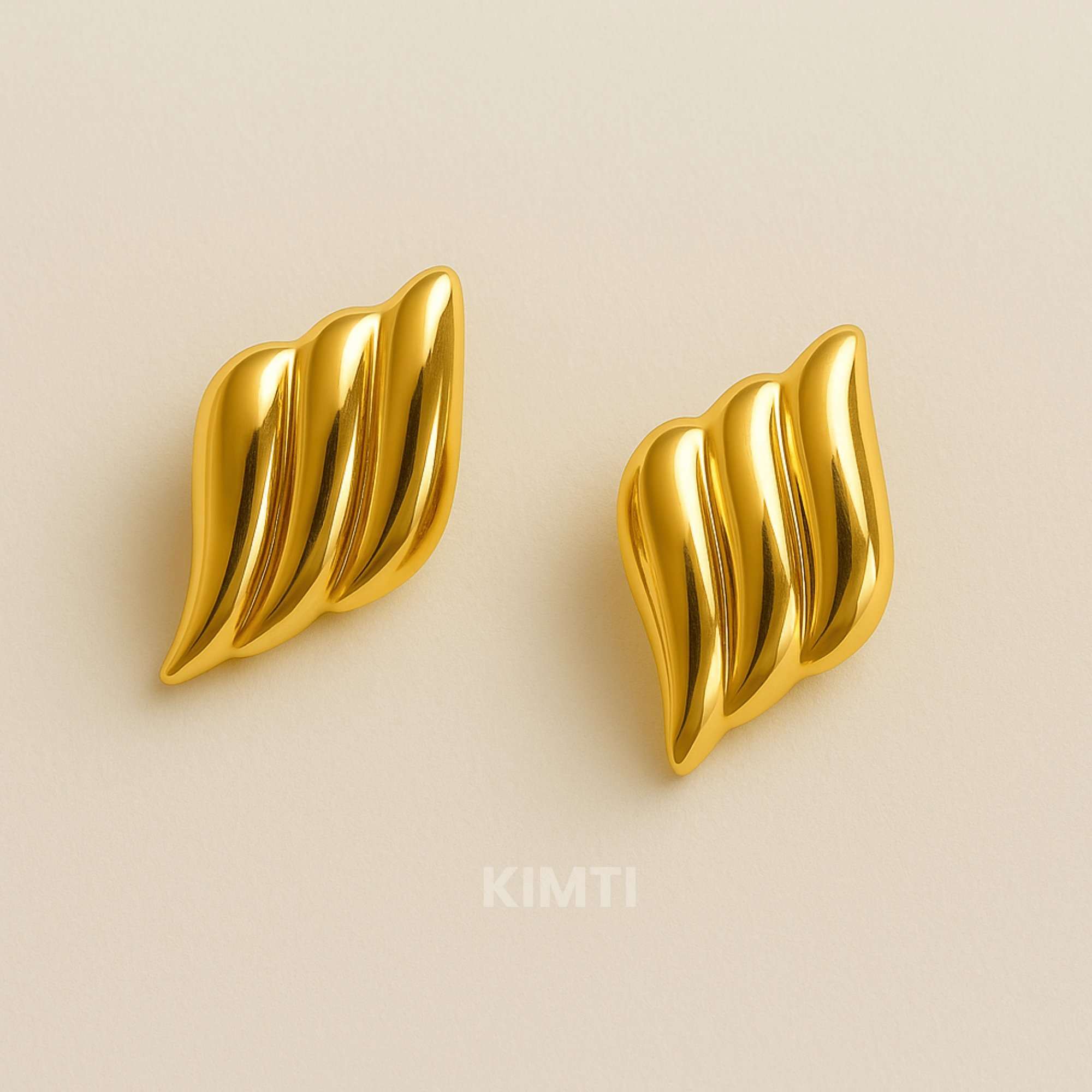 18K Gold Plated Rubans Voguish Stud Earrings