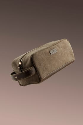 Talia Genuine Full Grain Leather Top Zippered Shave Kit. Talia Genuine Full Grain Leather Top Zippered Shave Kit.