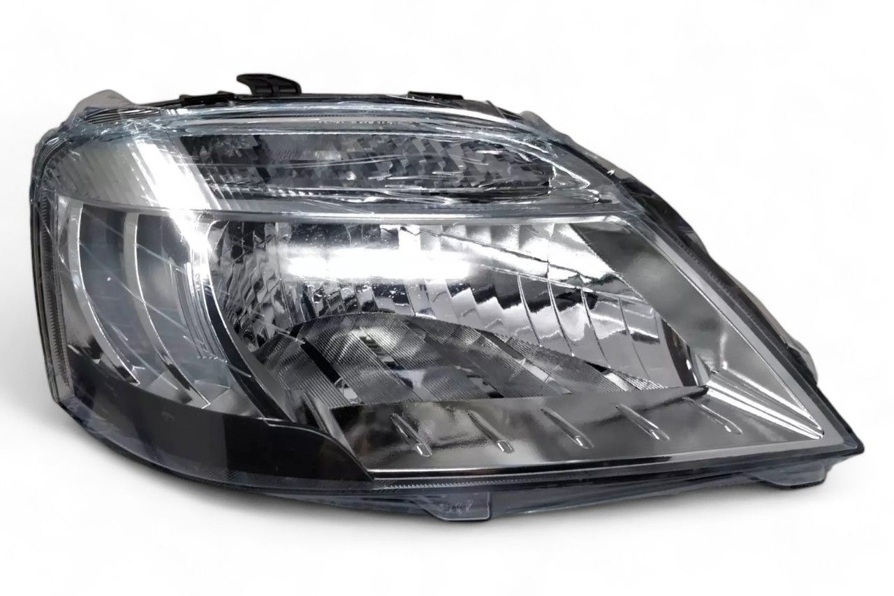 Lumax Head Lamp - RH AV968401