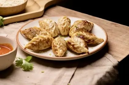 Veg Fry Jowar Momos [8 Pieces]