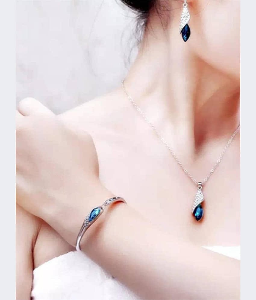 YOUBELLA Silver Pendant set ( Pack of 1 )