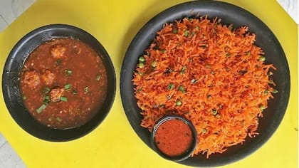 Veg Triple Schezwan Rice With Gravy