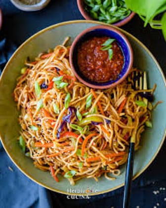 Veg Hakka Noodles